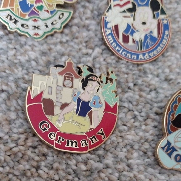 Epcot Center World Showcase Collector Pins - Picture 11 of 13